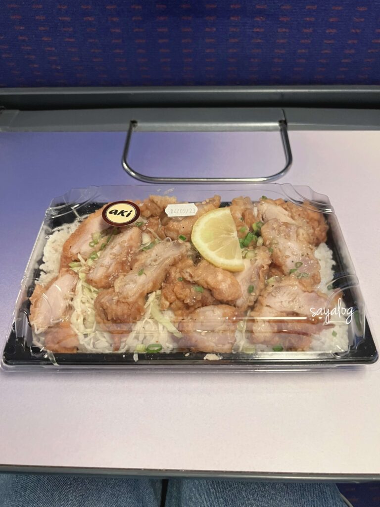 パリから南フランスへ行くTGVの中で食べたお弁当