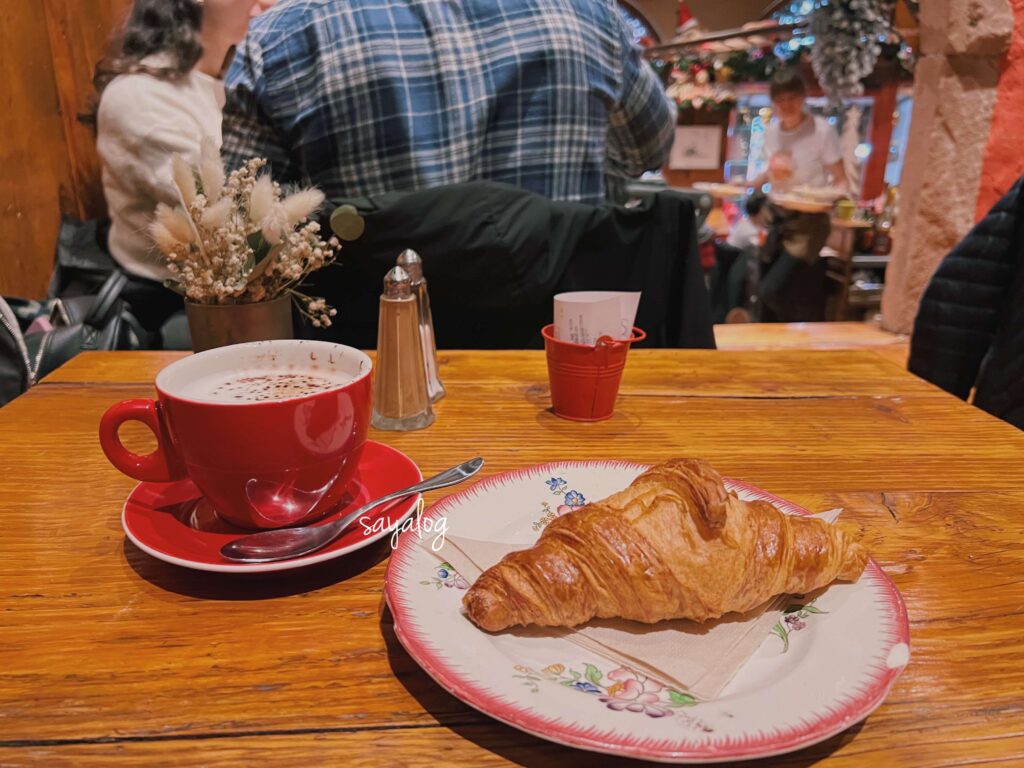 コルマールのカフェJadis et Gourmandeでの朝食